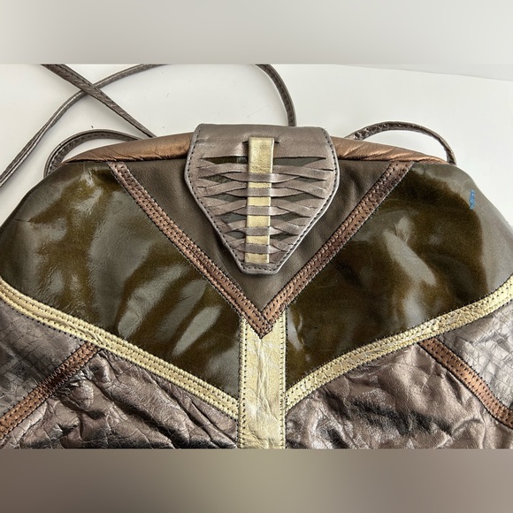 Bags by Pinky Vintage Metallic Leather Crossbody Bag - Picture 5 of 15
